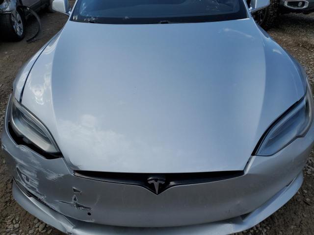5YJSA1E21HF194024 - 2017 TESLA MODEL S Արծաթագույն լուսանկար 11