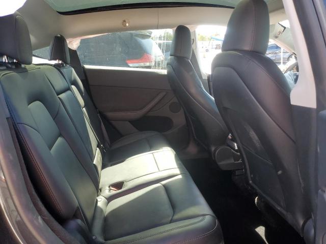 7SAYGDEE8RA222889 - 2024 TESLA MODEL Y Gris photo 10