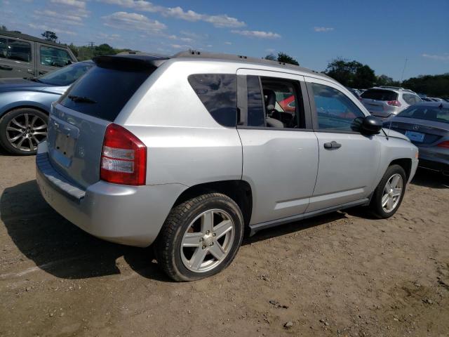 1J8FF47WX7D122516 - 2007 JEEP COMPASS SILVER photo 3