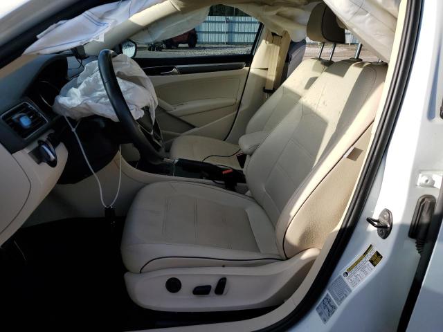 1VWDT7A37HC069043 - 2017 VOLKSWAGEN PASSAT R-LINE Weiß Foto 7