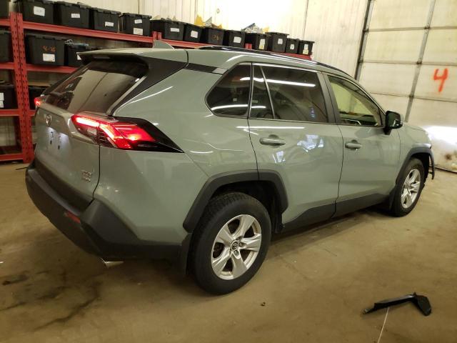 JTMP1RFV9KD506389 - 2019 TOYOTA RAV4 XLE GRAY photo 3