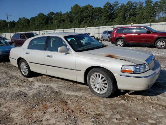 1LNHM81W64Y677890 - 2004 LINCOLN TOWN CAR EXECUTIVE WHITE photo 4