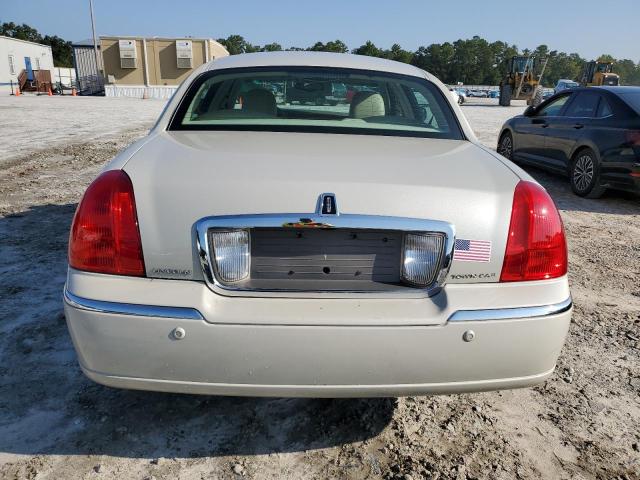 1LNHM81W64Y677890 - 2004 LINCOLN TOWN CAR EXECUTIVE WHITE photo 6