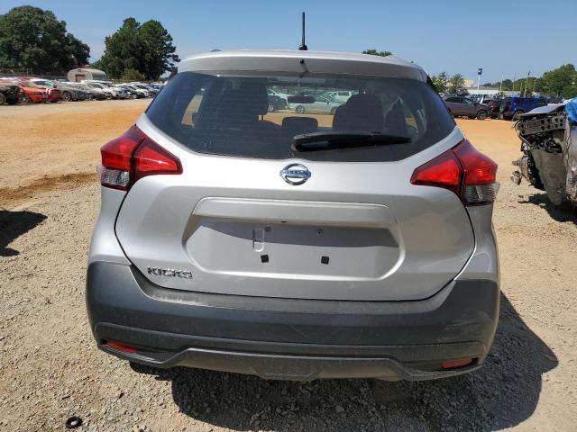 3N1CP5CU7JL509627 - 2018 NISSAN KICKS S SILVER photo 6