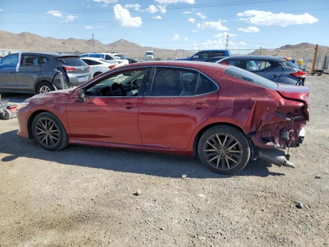 4T1F31AK9NU591948 - 2022 TOYOTA CAMRY XLE MAROON photo 2