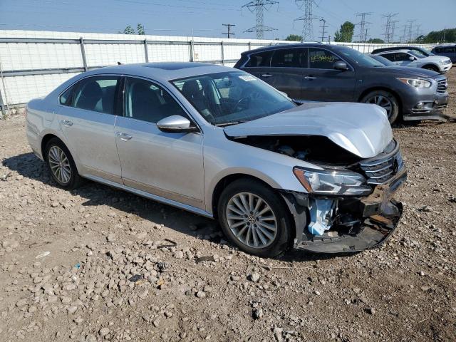 1VWBT7A33HC041697 - 2017 VOLKSWAGEN PASSAT SE ვერცხლისფერი ფოტო 4