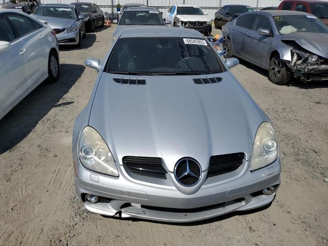 WDBWK73F16F103915 - 2006 MERCEDES-BENZ SLK 55 AMG SILVER photo 5