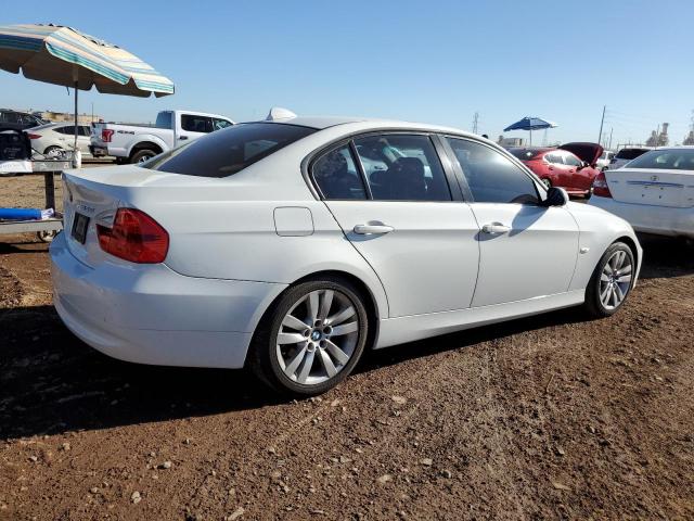 WBAVA37577NE25153 - 2007 BMW 328 I WHITE photo 3