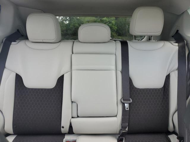 3C4NJCBB3JT468182 - 2018 JEEP COMPASS LATITUDE WHITE photo 10