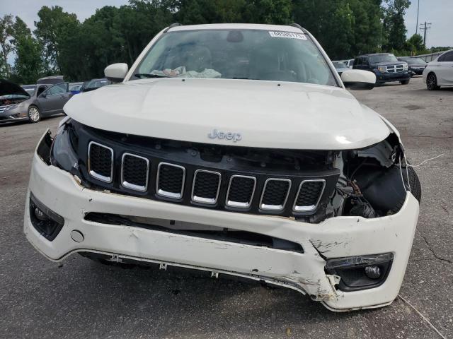 3C4NJCBB3JT468182 - 2018 JEEP COMPASS LATITUDE WHITE photo 5