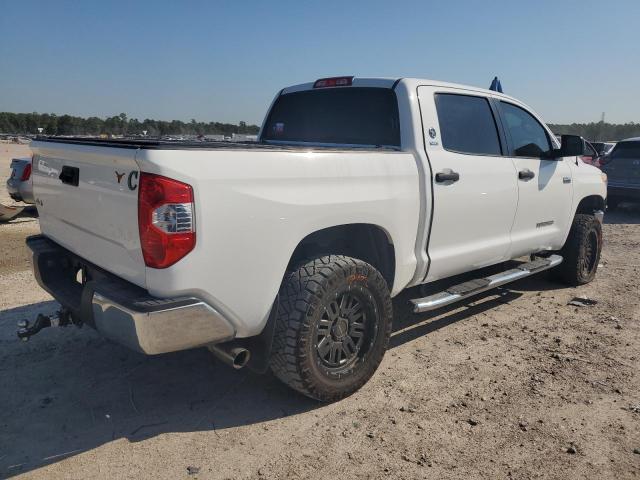 5TFDW5F13HX663157 - 2017 TOYOTA TUNDRA CREWMAX SR5 WHITE photo 3