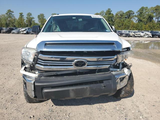 5TFDW5F13HX663157 - 2017 TOYOTA TUNDRA CREWMAX SR5 WHITE photo 5