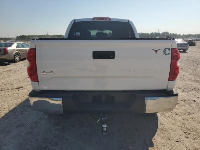 5TFDW5F13HX663157 - 2017 TOYOTA TUNDRA CREWMAX SR5 WHITE photo 6