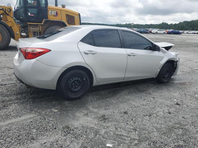5YFBURHE4JP833082 - 2018 TOYOTA COROLLA L SILVER photo 3