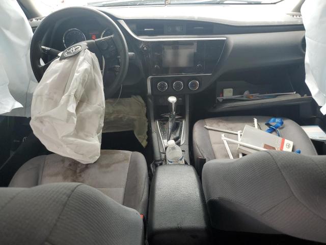 5YFBURHE4JP833082 - 2018 TOYOTA COROLLA L SILVER photo 8