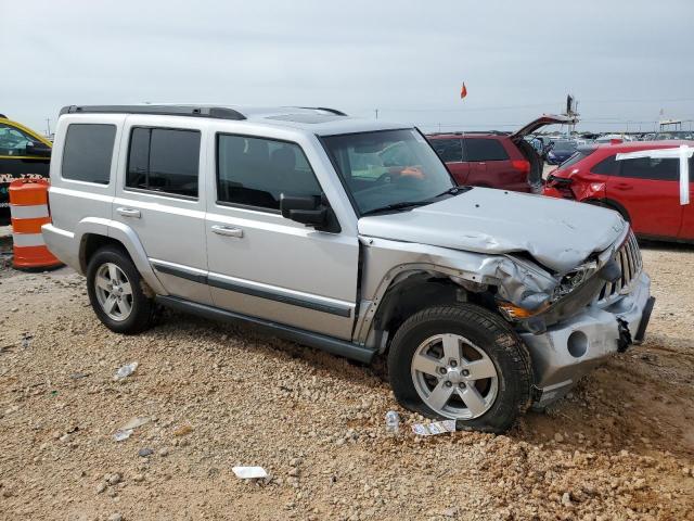 1J8HH48KX8C155473 - 2008 JEEP COMMANDER SPORT SILVER photo 4