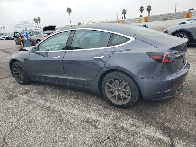 5YJ3E1EA2KF396328 - 2019 TESLA MODEL 3 GRAY photo 2
