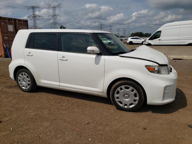 JTLZE4FE1FJ081018 - 2015 TOYOTA SCION XB Weiß Foto 4