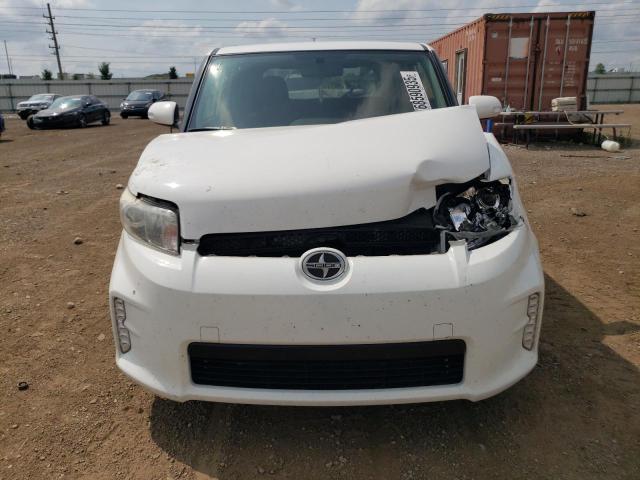 JTLZE4FE1FJ081018 - 2015 TOYOTA SCION XB Weiß Foto 5