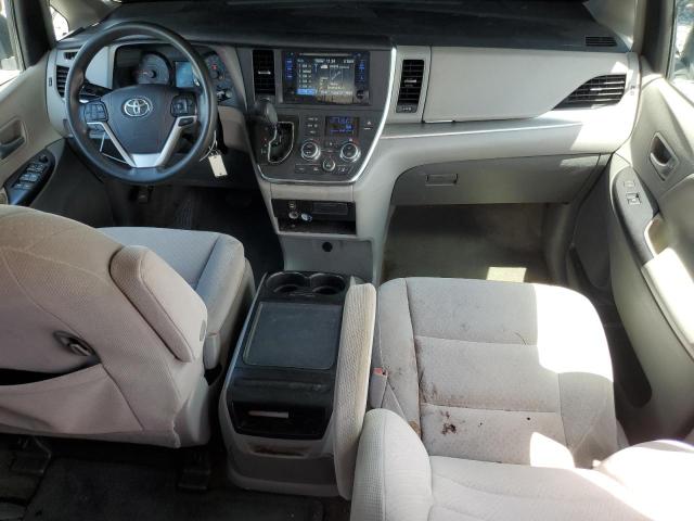 5TDKZ3DC5HS815372 - 2017 TOYOTA SIENNA LE SILVER photo 8