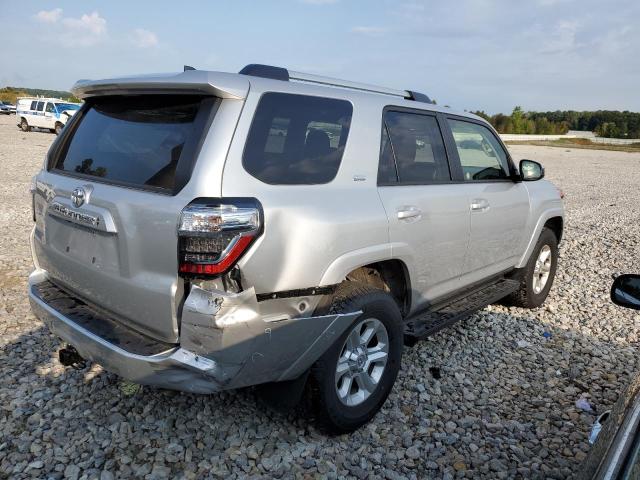 JTEMU5JR9P6140745 - 2023 TOYOTA 4RUNNER SE SILVER photo 3