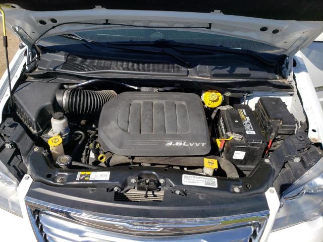 2C4RC1BG2FR561426 - 2015 CHRYSLER TOWN & COU TOURING WHITE photo 12