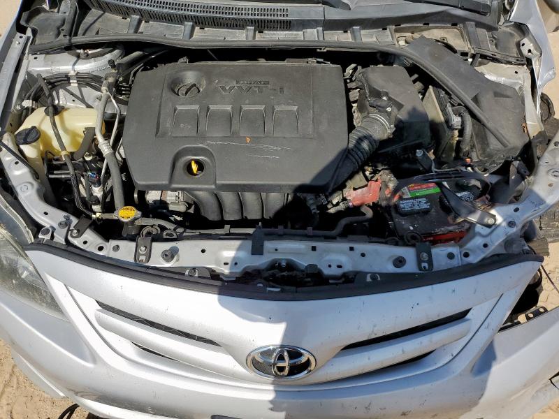 5YFBU4EE8DP143153 - 2013 TOYOTA COROLLA BASE فضي صورة 11