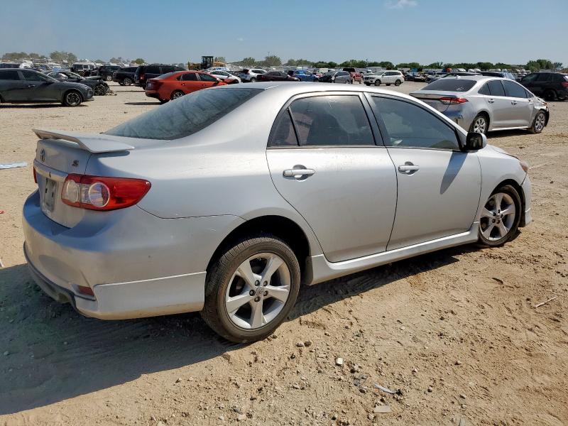 5YFBU4EE8DP143153 - 2013 TOYOTA COROLLA BASE فضي صورة 3