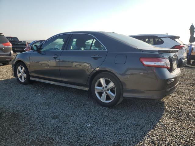 4T1BF3EK0AU003084 - 2010 TOYOTA CAMRY BASE GRAY photo 2