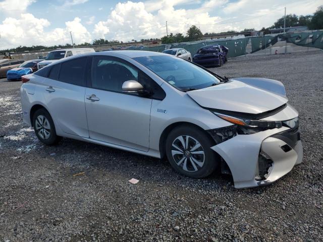 JTDKARFP8J3096572 - 2018 TOYOTA PRIUS PRIM ვერცხლისფერი ფოტო 4