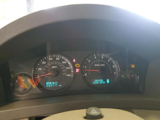 1J4GR48K95C545194 - 2005 JEEP GRAND CHER LAREDO GREEN photo 9