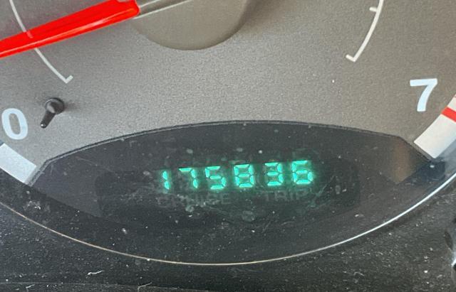 1J4GL48K85W507925 - 2005 JEEP LIBERTY SPORT 绿色 照片 8