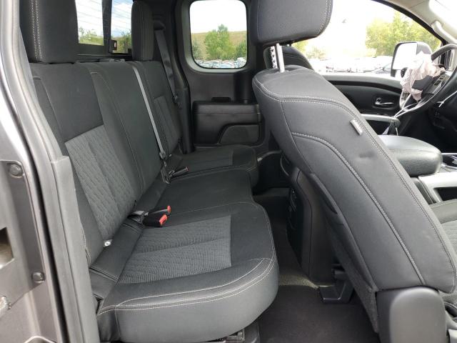 1N6AA1C48JN505601 - 2018 NISSAN TITAN XD SV GRAY photo 10