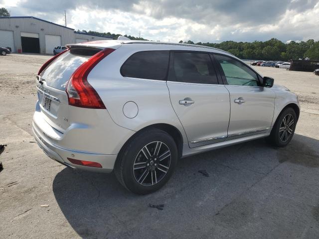 YV440MDR3H2222319 - 2017 VOLVO XC60 T5 DYNAMIC ვერცხლისფერი ფოტო 3