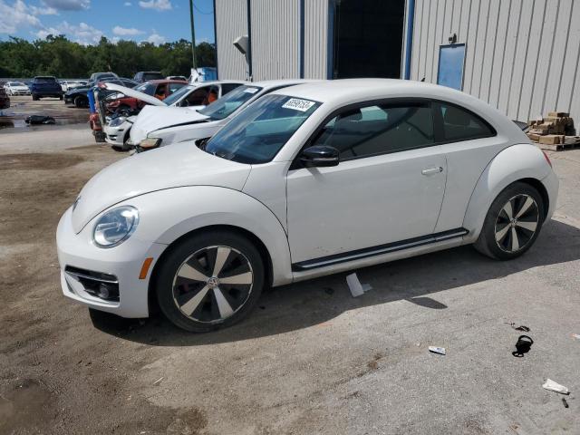 3VWVT7AT2DM674343 - 2013 VOLKSWAGEN BEETLE TURBO WHITE photo 1