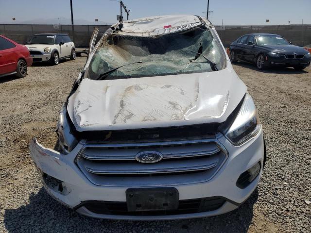 1FMCU0GD3KUA63773 - 2019 FORD ESCAPE SE WHITE photo 5