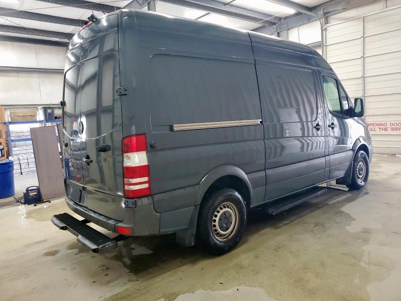 WD3PE7CD2JP631598 - 2018 MERCEDES-BENZ SPRINTER 2500 ორფეროვანი ფოტო 3