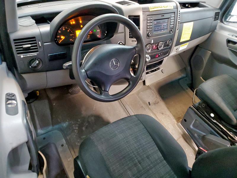 WD3PE7CD2JP631598 - 2018 MERCEDES-BENZ SPRINTER 2500 ორფეროვანი ფოტო 8