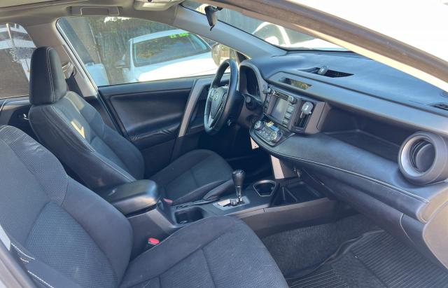 2T3RFREV0HW656849 - 2017 TOYOTA RAV4 XLE WHITE photo 5