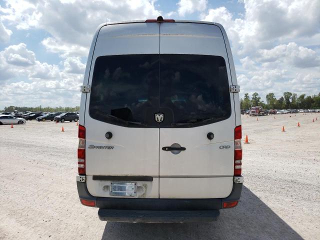 WD8PE845675201987 - 2007 DODGE SPRINTER 2500 SILVER photo 6