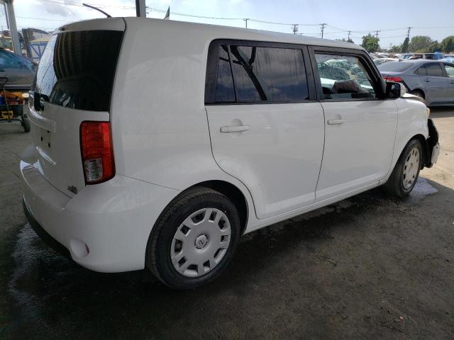 JTLZE4FE4FJ068814 - 2015 TOYOTA SCION XB WHITE photo 3