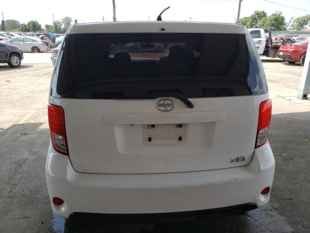 JTLZE4FE4FJ068814 - 2015 TOYOTA SCION XB WHITE photo 6