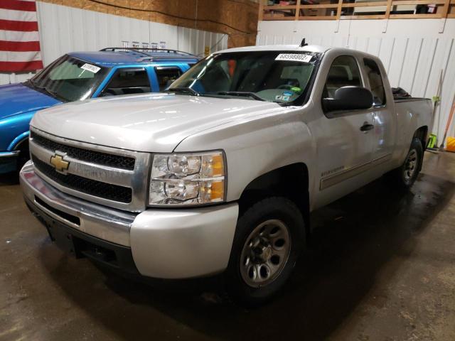 1GCRKREA7BZ426595 - 2011 CHEVROLET SILVERADO K1500 LS SILVER photo 1