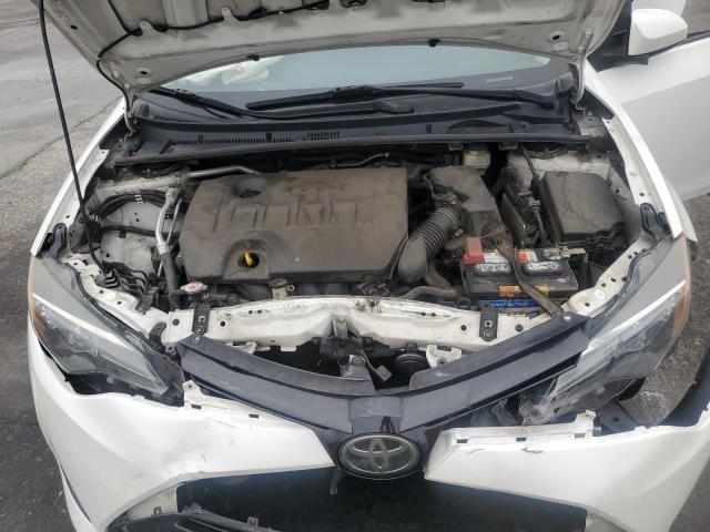5YFBURHE2JP824316 - 2018 TOYOTA COROLLA L WHITE photo 11