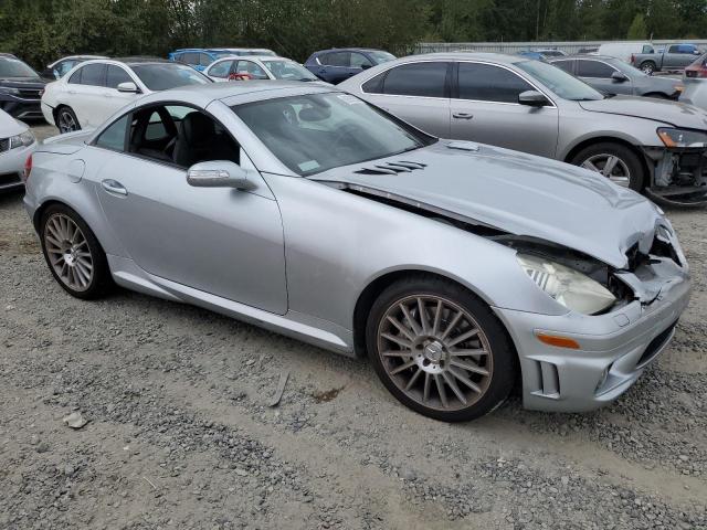 WDBWK73F55F065684 - 2005 MERCEDES-BENZ SLK 55 AMG SILVER photo 4