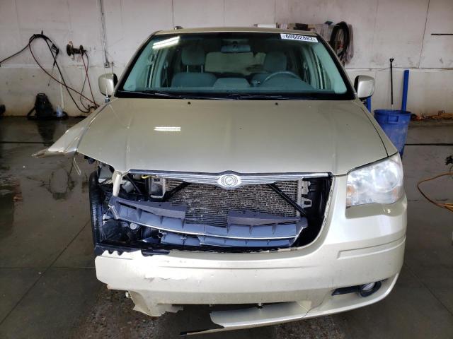 2A4RR5D14AR466691 - 2010 CHRYSLER TOWN & COU TOURING 棕色 照片 5
