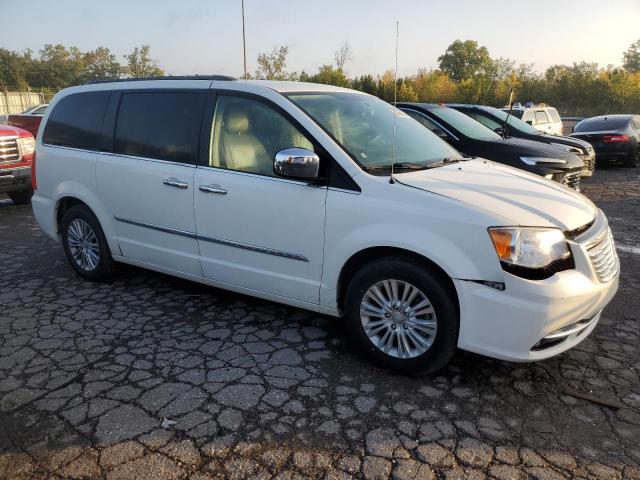 2C4RC1CG5DR623851 - 2013 CHRYSLER TOWN & COU TOURING L WHITE photo 4