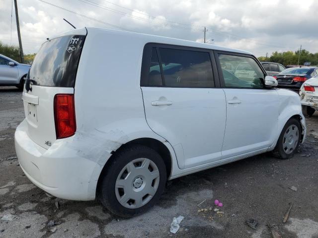 JTLZE4FE1A1116858 - 2010 TOYOTA SCION XB WHITE photo 3