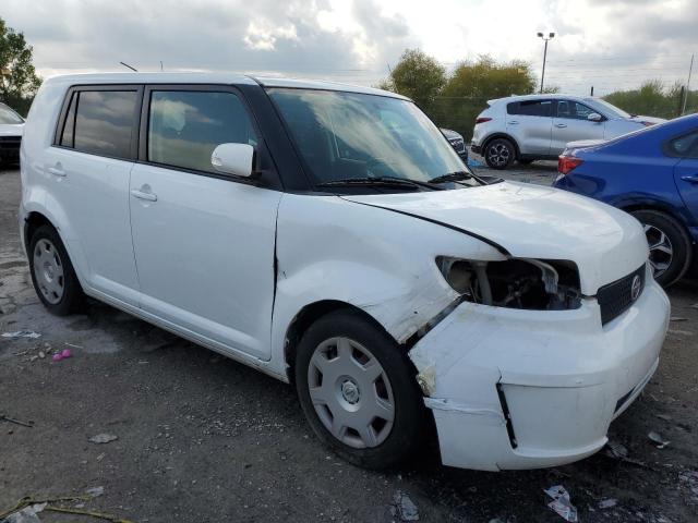 JTLZE4FE1A1116858 - 2010 TOYOTA SCION XB WHITE photo 4