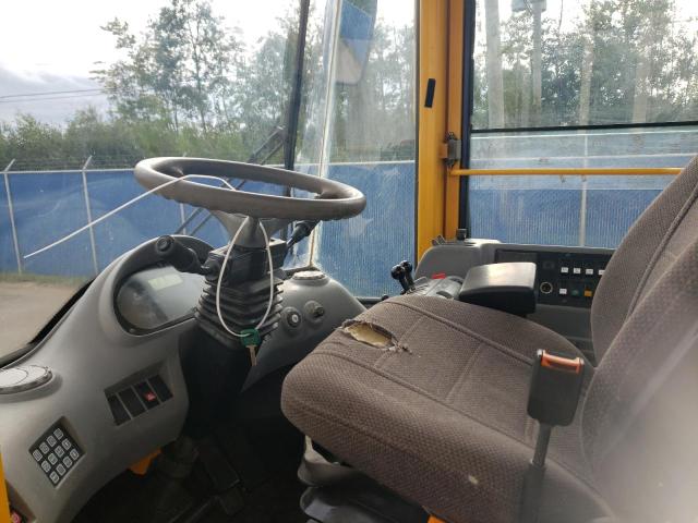 L90EV67831 - 2004 VOLVO L90E YELLOW photo 5